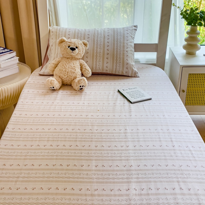 91家纺网 家纺一手货源 找家纺 金丝鸟 2023新款全棉全包床笠学生系列 烟雨枫间