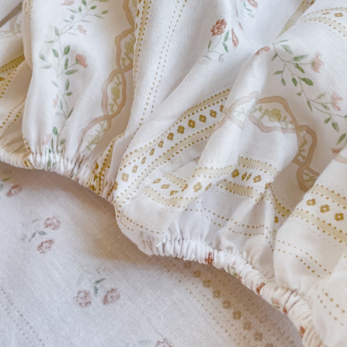 91家纺网 家纺一手货源 找家纺 金丝鸟 2023新款全棉全包床笠学生系列 烟雨枫间