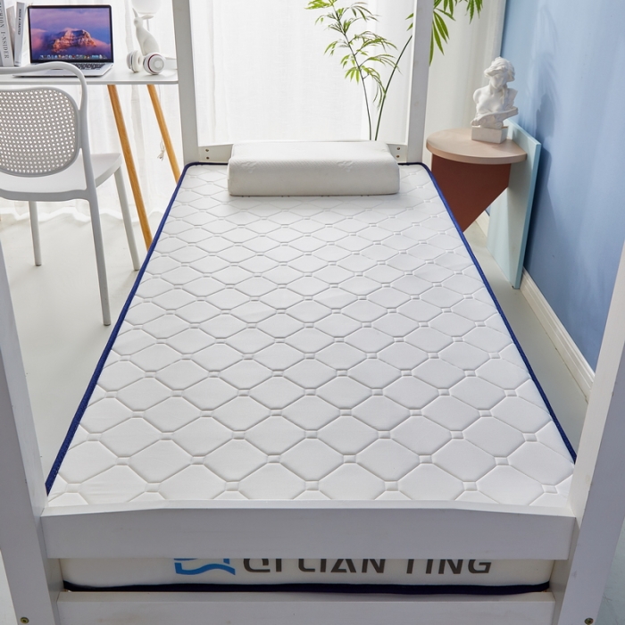 91家纺网 家纺一手货源 找家纺 祁恋婷 2023新款A类牛奶丝乳胶记忆棉床垫【床垫遮盖物】-学生款 菱形白