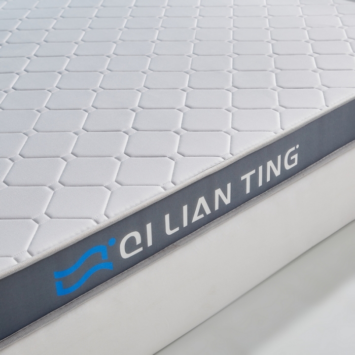 91家纺网 家纺一手货源 找家纺 祁恋婷 2023新款A类牛奶丝乳胶记忆棉床垫【床垫遮盖物】 QLT-元气灰