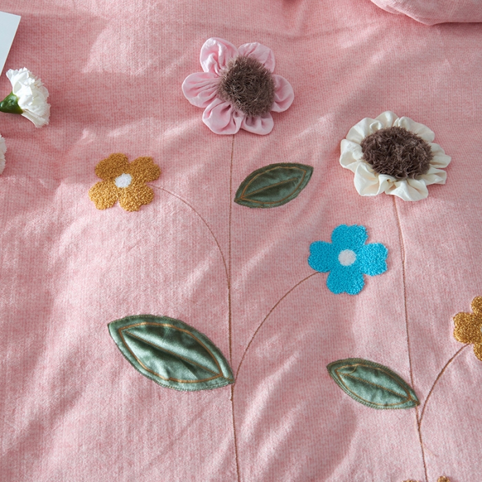 91家纺网 家纺一手货源 找家纺 梵克保罗 2024新款秋冬婴儿绒卡通轻奢刺绣四件套 伊诗曼-玉