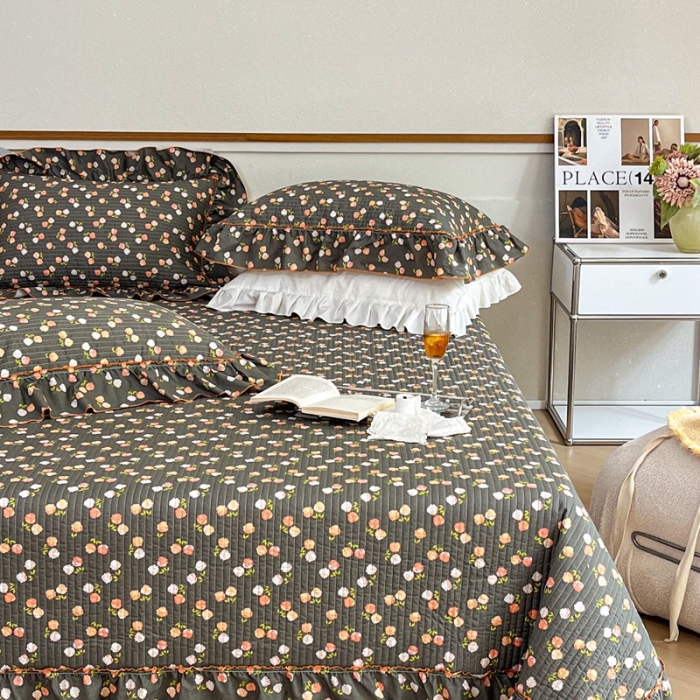 91家纺网 家纺一手货源 找家纺 上喜 热卖双面全棉水洗韩系小碎花全棉床盖 那年花开