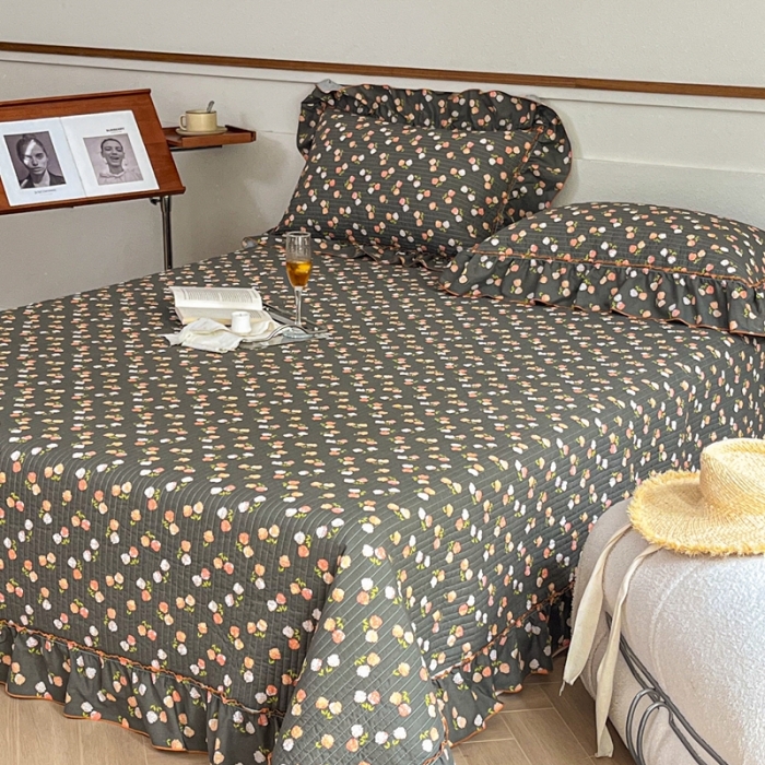 91家纺网 家纺一手货源 找家纺 上喜 热卖双面全棉水洗韩系小碎花全棉床盖 那年花开