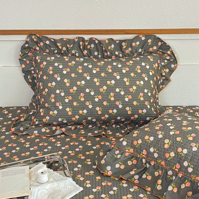 91家纺网 家纺一手货源 找家纺 上喜 热卖双面全棉水洗韩系小碎花全棉床盖 那年花开