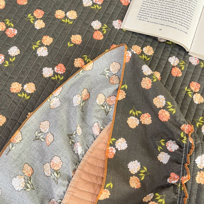 91家纺网 家纺一手货源 找家纺 上喜 热卖双面全棉水洗韩系小碎花全棉床盖 那年花开