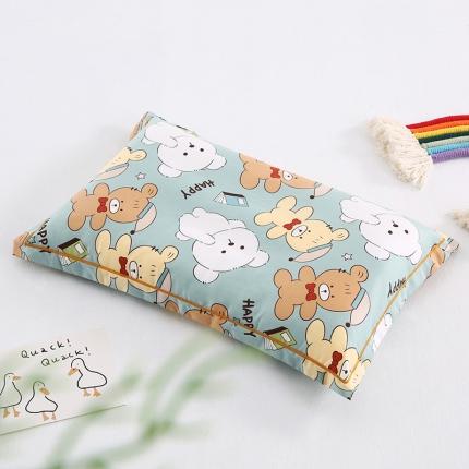 91家纺网 家纺一手货源 找家纺 新款60S长绒棉儿童枕定型枕保健枕枕头枕芯羽丝枕 菲菲熊