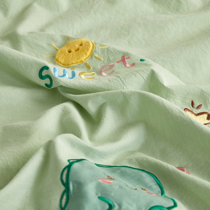 91家纺网 家纺一手货源 找家纺 荷马之梦 新款儿童32s水洗棉绣花三件套幼儿园入园宝宝套件（童梦） 萌萌恐龙