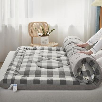 91家纺网 家纺一手货源 找家纺 鑫棉坊 2023新款色织水洗棉棉花床垫 灰大格