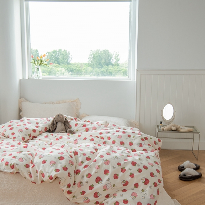 91家纺网 家纺一手货源 找家纺 洋铭区 2023新款全棉单品被套 草莓粉粉