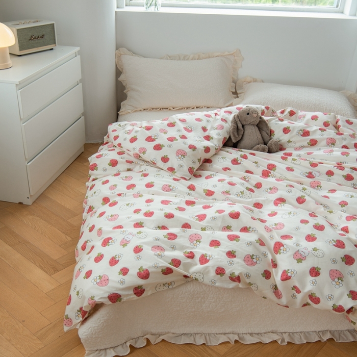 91家纺网 家纺一手货源 找家纺 洋铭区 2023新款全棉单品被套 草莓粉粉