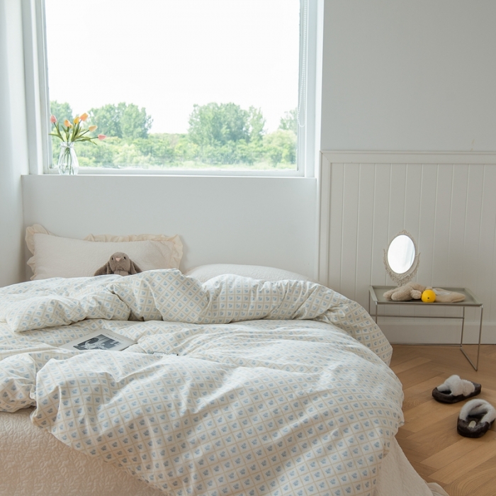 91家纺网 家纺一手货源 找家纺 洋铭区 2023新款全棉单品被套 菱格小兰