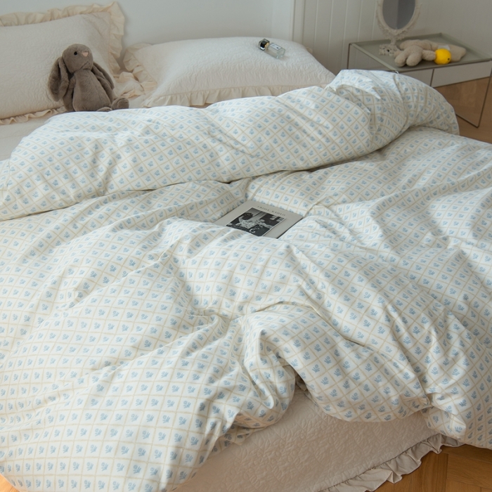 91家纺网 家纺一手货源 找家纺 洋铭区 2023新款全棉单品被套 菱格小兰