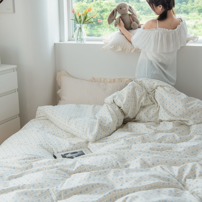 91家纺网 家纺一手货源 找家纺 洋铭区 2023新款全棉单品被套 菱格小兰