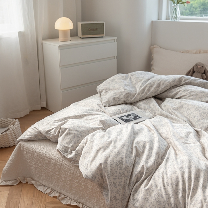 91家纺网 家纺一手货源 找家纺 洋铭区 2023新款全棉单品被套 米色小花