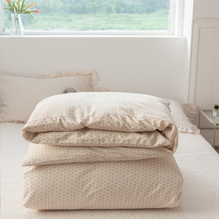 91家纺网 家纺一手货源 找家纺 洋铭区 2023新款全棉单品被套 小紫爱心