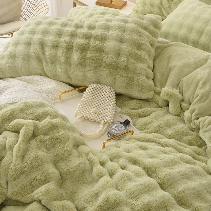 91家纺网 家纺一手货源 找家纺 启优家纺 2023新款泡芙兔毛绒四件套 果绿