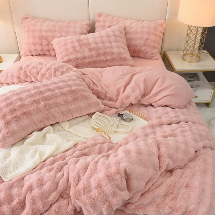 91家纺网 家纺一手货源 找家纺 启优家纺 2023新款泡芙兔毛绒四件套 蜜桃粉