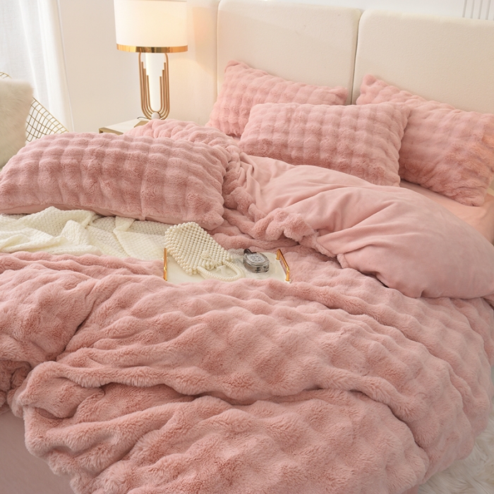 91家纺网 家纺一手货源 找家纺 启优家纺 2023新款泡芙兔毛绒四件套 蜜桃粉