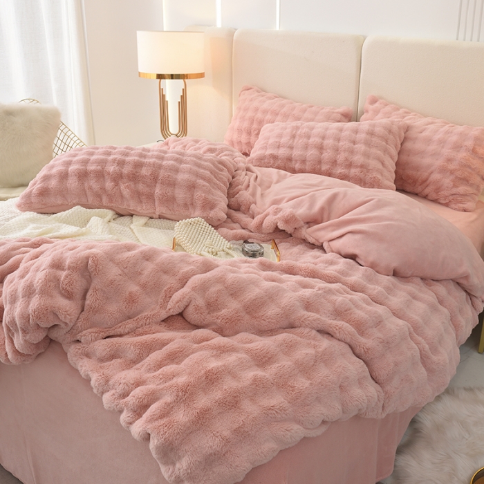 91家纺网 家纺一手货源 找家纺 启优家纺 2023新款泡芙兔毛绒四件套 蜜桃粉