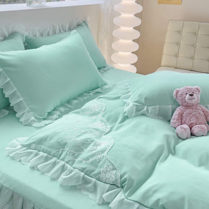 91家纺网 家纺一手货源 找家纺 靓生活 2023新款韩版花边水洗磨毛床裙四件套 浅绿