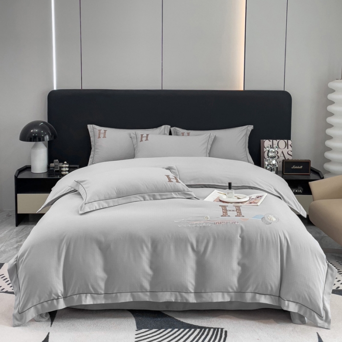 91家纺网 家纺一手货源 找家纺 靓生活 2023新款欧曼系列锦棉提花刺绣四件套 欧曼-灰色