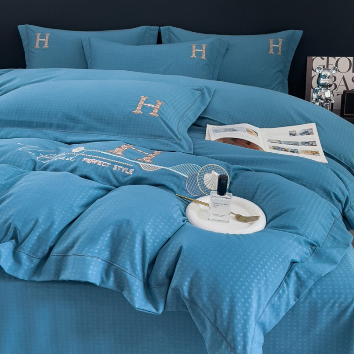 91家纺网 家纺一手货源 找家纺 靓生活 2023新款欧曼系列锦棉提花刺绣四件套 欧曼-梦之蓝