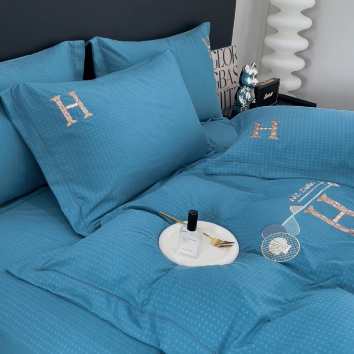 91家纺网 家纺一手货源 找家纺 靓生活 2023新款欧曼系列锦棉提花刺绣四件套 欧曼-梦之蓝