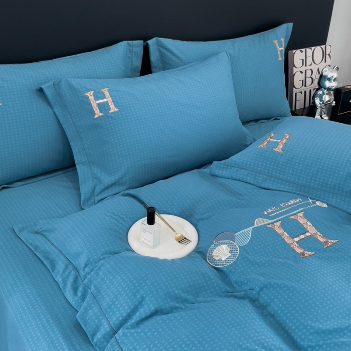 91家纺网 家纺一手货源 找家纺 靓生活 2023新款欧曼系列锦棉提花刺绣四件套 欧曼-梦之蓝