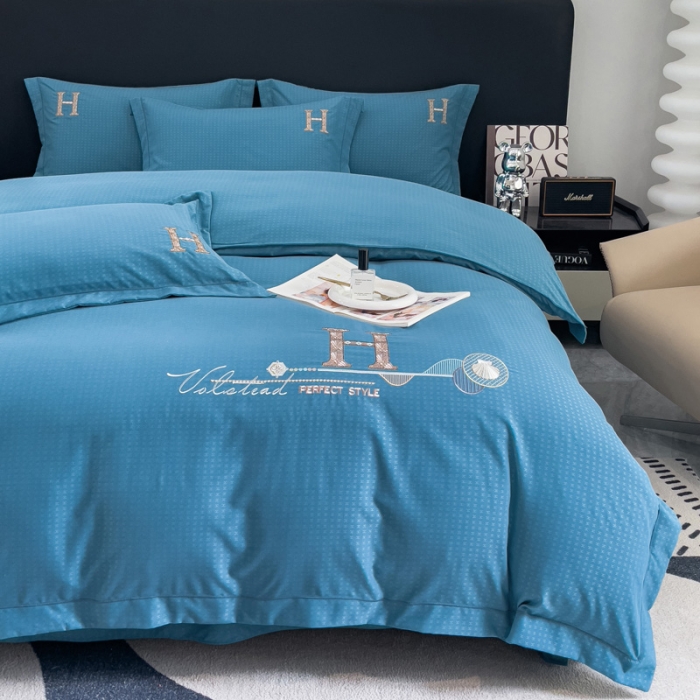 91家纺网 家纺一手货源 找家纺 靓生活 2023新款欧曼系列锦棉提花刺绣四件套 欧曼-梦之蓝