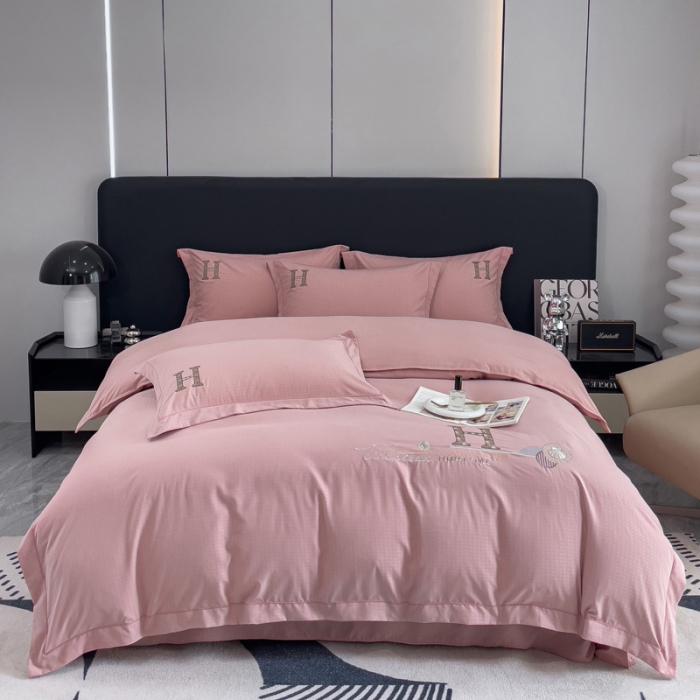 91家纺网 家纺一手货源 找家纺 靓生活 2023新款欧曼系列锦棉提花刺绣四件套 欧曼-藕粉