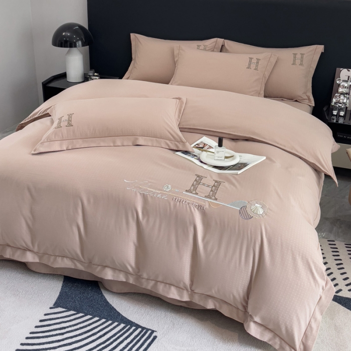 91家纺网 家纺一手货源 找家纺 靓生活 2023新款欧曼系列锦棉提花刺绣四件套 欧曼-浅咖