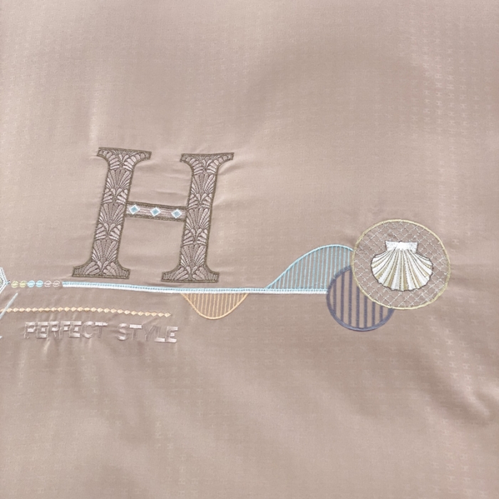 91家纺网 家纺一手货源 找家纺 靓生活 2023新款欧曼系列锦棉提花刺绣四件套 欧曼-浅咖