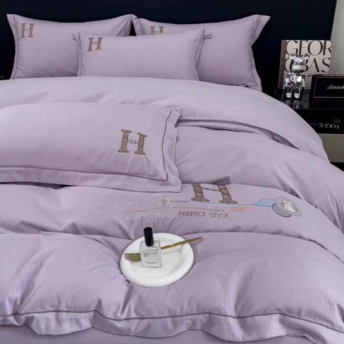 91家纺网 家纺一手货源 找家纺 靓生活 2023新款欧曼系列锦棉提花刺绣四件套 欧曼-浅紫