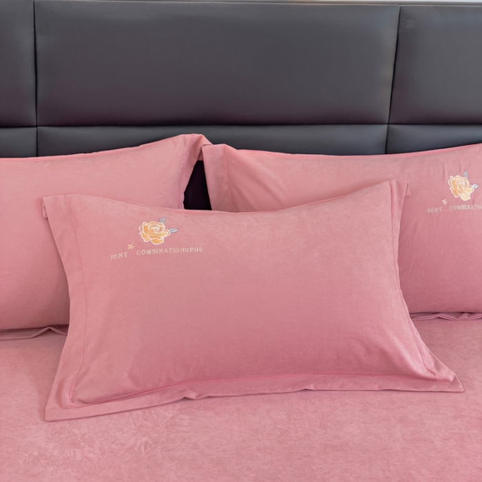 91家纺网 家纺一手货源 找家纺 靓生活 2023新款爱丽丝系列锦棉提花刺绣四件套 爱丽丝-豆沙