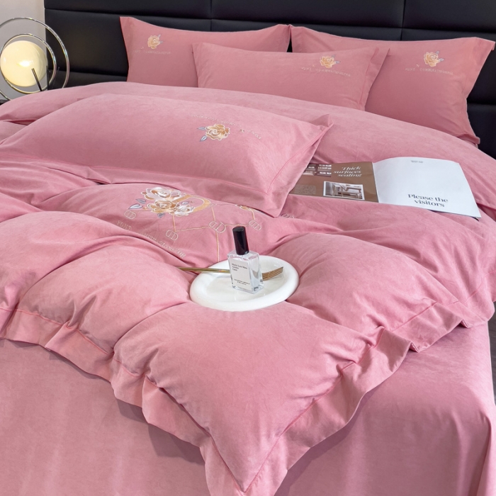 91家纺网 家纺一手货源 找家纺 靓生活 2023新款爱丽丝系列锦棉提花刺绣四件套 爱丽丝-豆沙