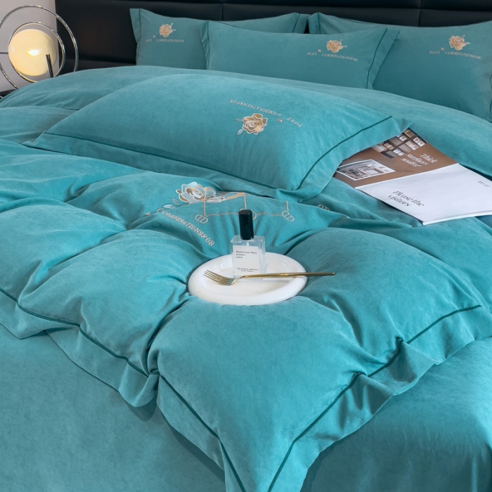 91家纺网 家纺一手货源 找家纺 靓生活 2023新款爱丽丝系列锦棉提花刺绣四件套 爱丽丝-香槟蓝