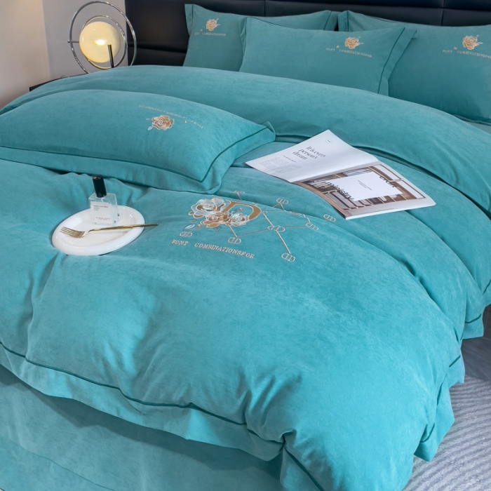 91家纺网 家纺一手货源 找家纺 靓生活 2023新款爱丽丝系列锦棉提花刺绣四件套 爱丽丝-香槟蓝