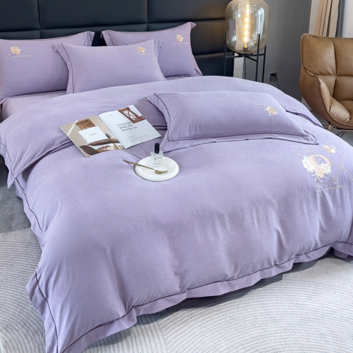 91家纺网 家纺一手货源 找家纺 靓生活 2023新款爱丽丝系列锦棉提花刺绣四件套 爱丽丝-香芋紫