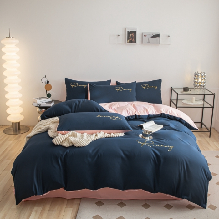 91家纺网 家纺一手货源 找家纺 火麒麟 2023新款亲肤水洗棉轻奢刺绣四件套-倾城系列 藏青-奶油粉