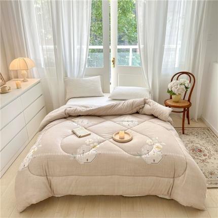 91家纺网 家纺一手货源 找家纺 心悦 2023新款柔软印花大豆被 陌上花开