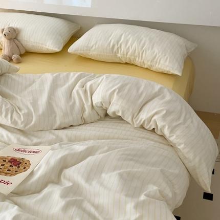 91家纺网 家纺一手货源 找家纺 （总）阿曼达 2023新款水洗m条纹软糯糯系列四件套-场景二