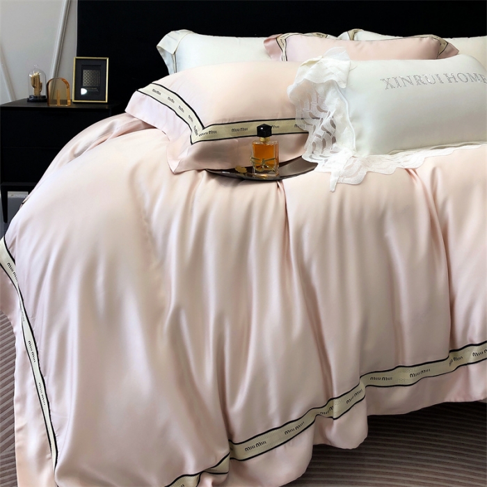 91家纺网 家纺一手货源 找家纺 馨蕊 2023秋冬新品LF奥地利兰精天丝缪系列四件套 初夏粉