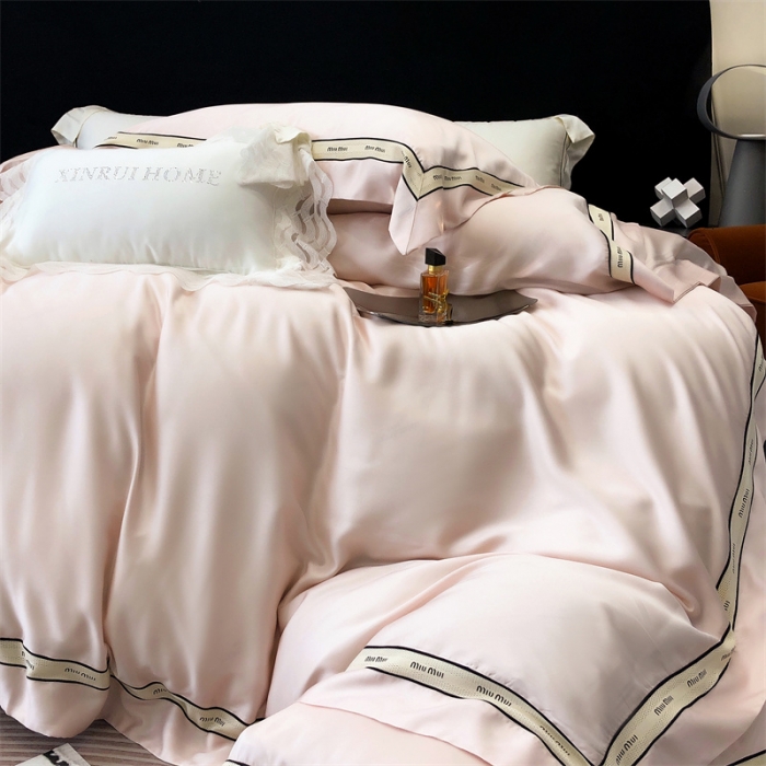 91家纺网 家纺一手货源 找家纺 馨蕊 2023秋冬新品LF奥地利兰精天丝缪系列四件套 初夏粉