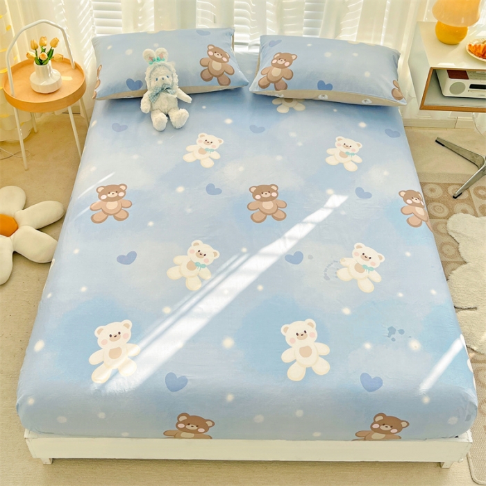 91家纺网 家纺一手货源 找家纺 名兮 2023新款全棉印花床笠 抱抱熊