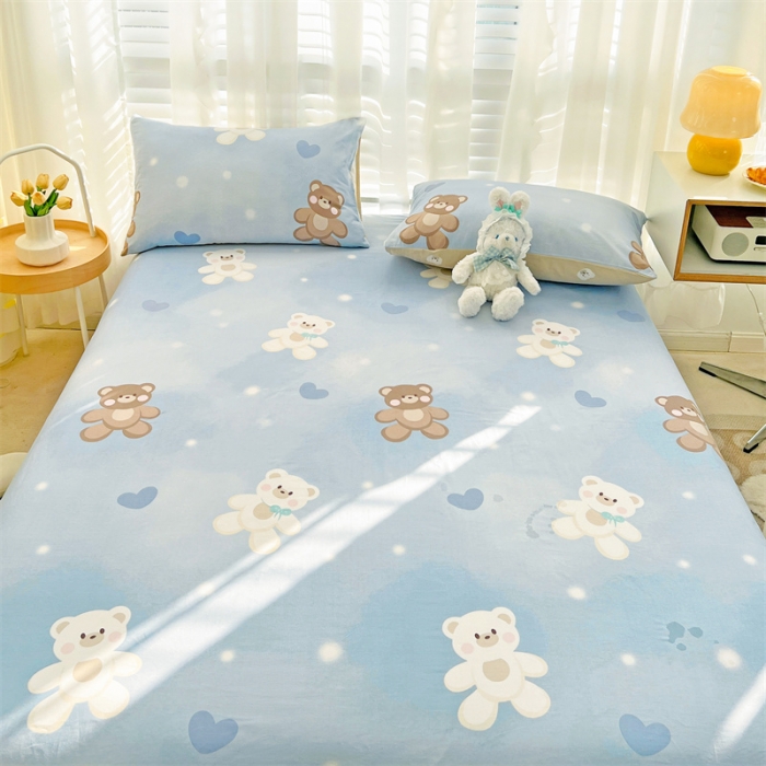 91家纺网 家纺一手货源 找家纺 名兮 2023新款全棉印花床笠 抱抱熊