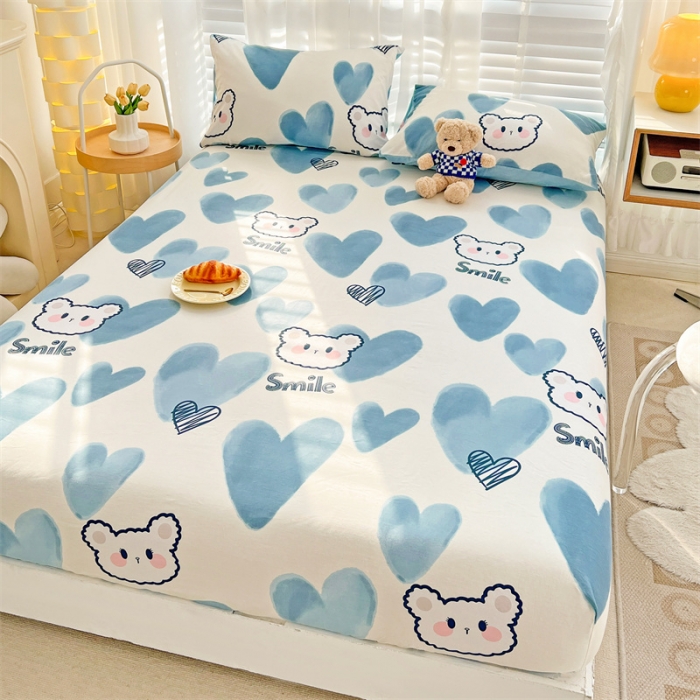 91家纺网 家纺一手货源 找家纺 名兮 2023新款全棉印花床笠 波波熊