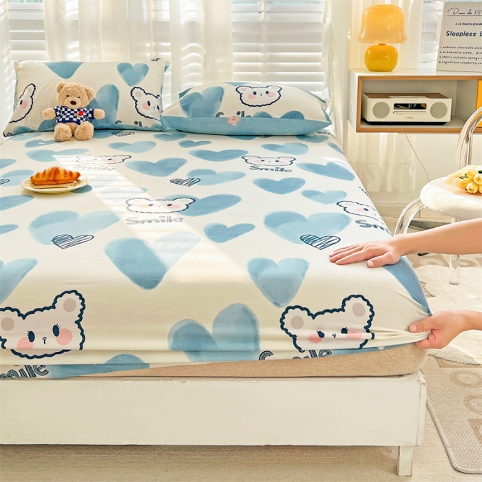 91家纺网 家纺一手货源 找家纺 名兮 2023新款全棉印花床笠 波波熊