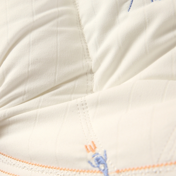 91家纺网 家纺一手货源 找家纺 赛格时代家居 2023新款漂浮入睡舒适定型羽丝绒枕