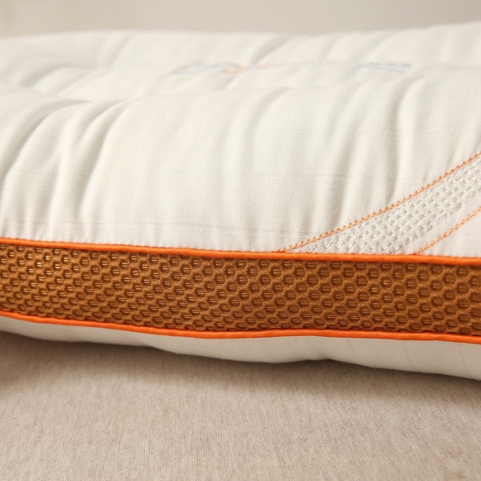 91家纺网 家纺一手货源 找家纺 赛格时代家居 2023新款漂浮入睡舒适定型羽丝绒枕