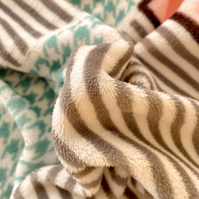 91家纺网 家纺一手货源 找家纺 梵克保罗 2024秋冬新品韩版印花牛奶绒花边款四件套 布兰妮